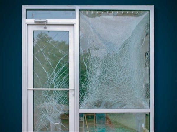 Blast resistant glazing