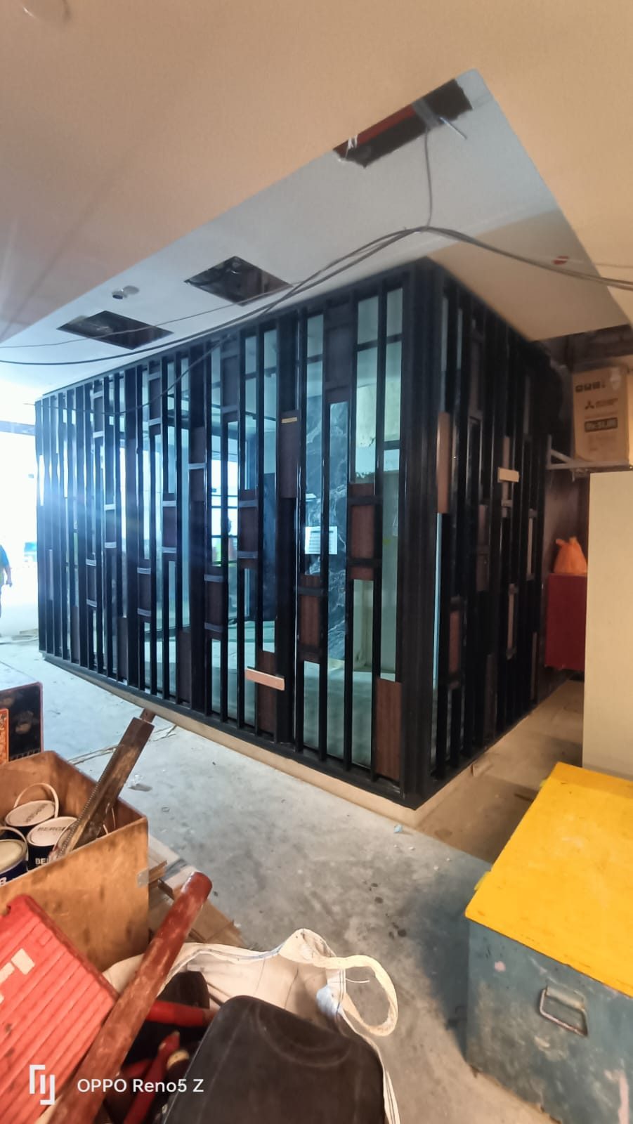 Fire rated framed fixed glass partition