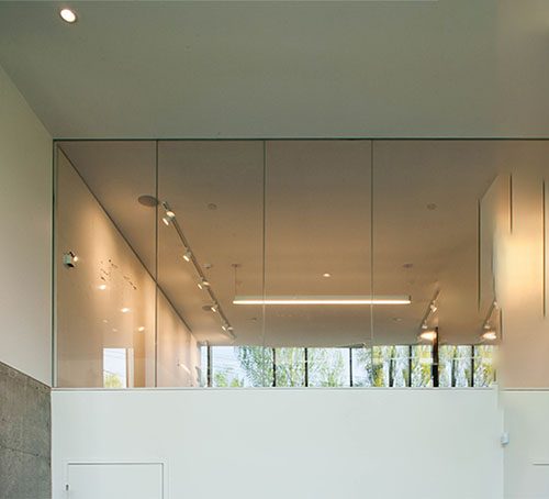 Frameless fixed glass panel detail